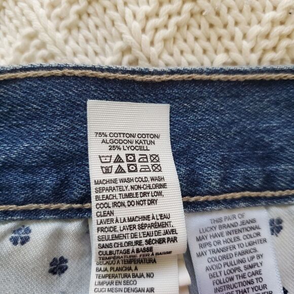 🦋 LUCKY BRAND 🦋 The Boyfriend Raw Hem Denim Shorts - [Size 32] - Picture 8 of 8